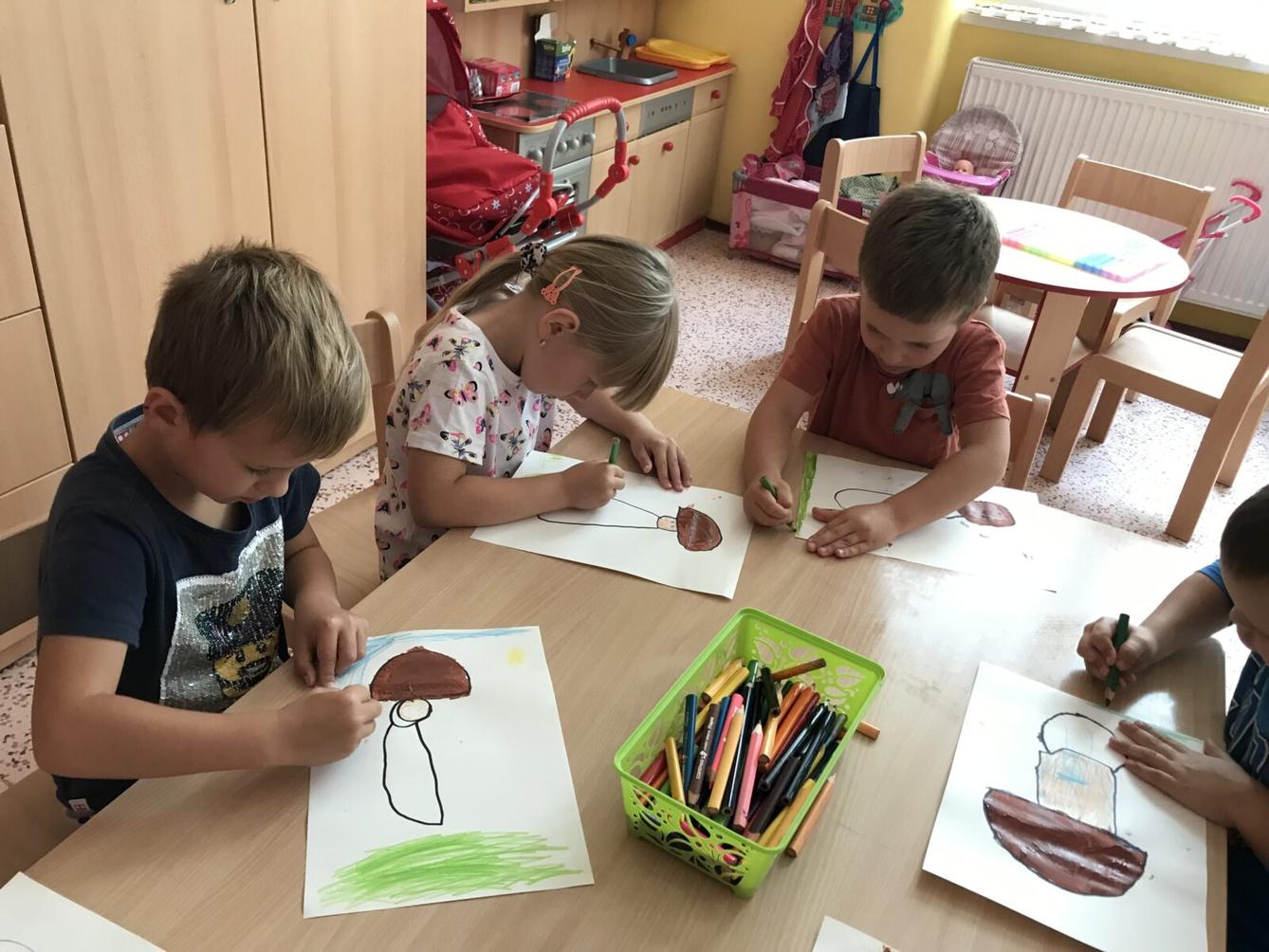 SOVIČKY: ,,LES" - 1