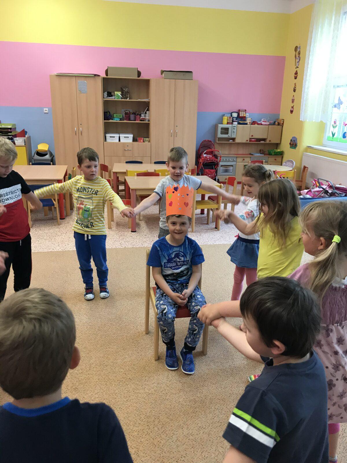 SOVIČKY SLAVÍ: ŠTĚPÁNEK MĚL NAROZENINY - 1