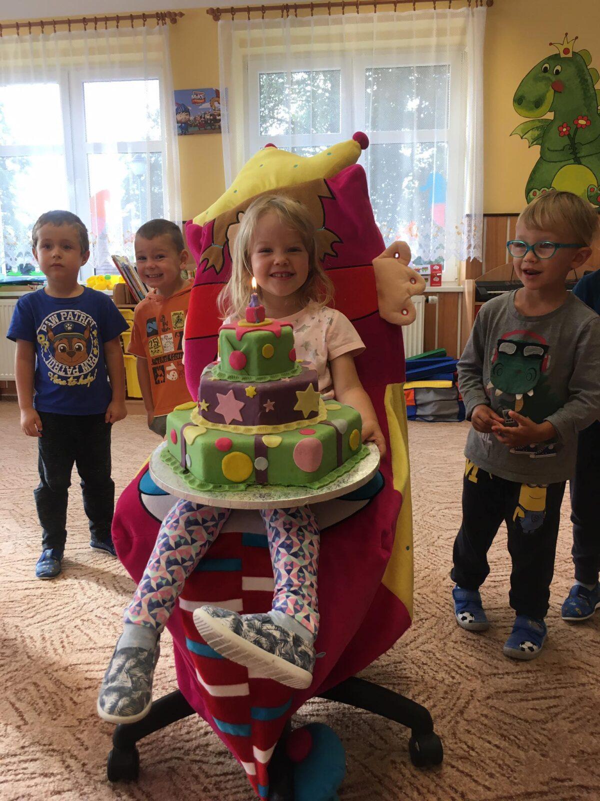 Simonka má narozeniny - 2