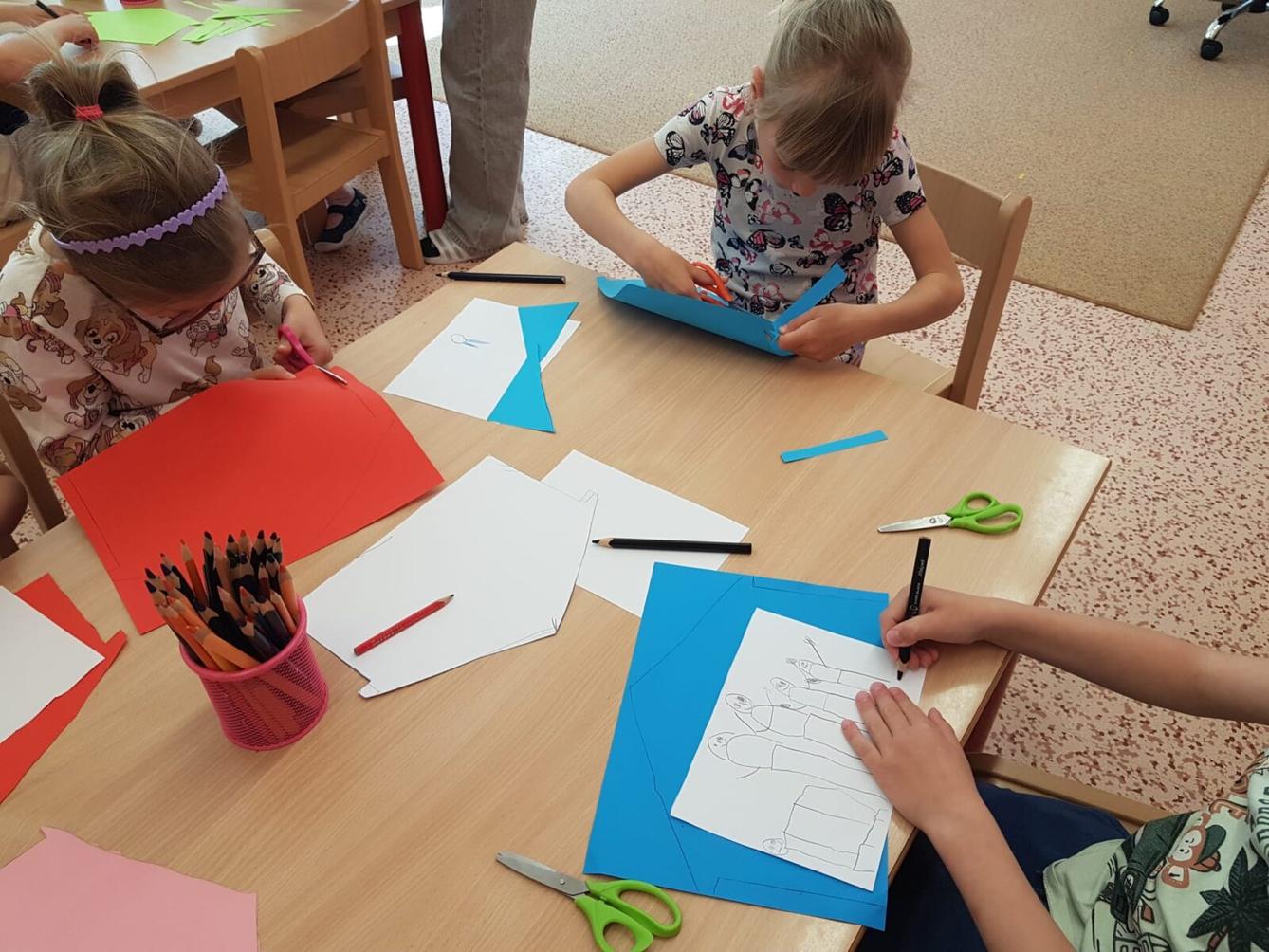 SOVIČKY: ,,MOJE MAMINKA MÁ SVÁTEK - RODINA" - 5