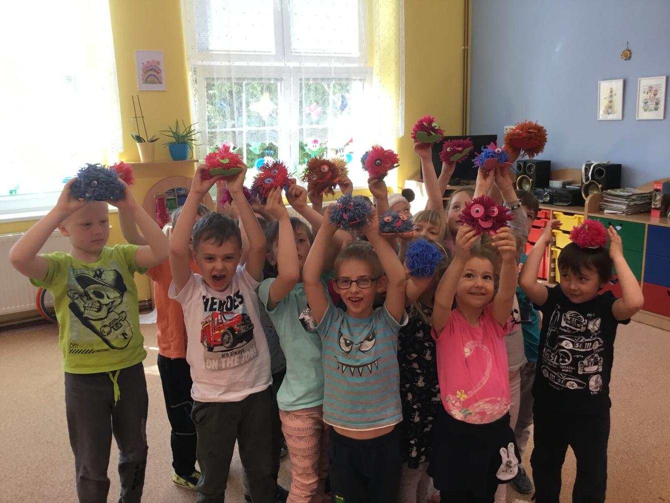 SOVIČKY: ,,DĚTI MAJÍ SVÁTEK" - 11