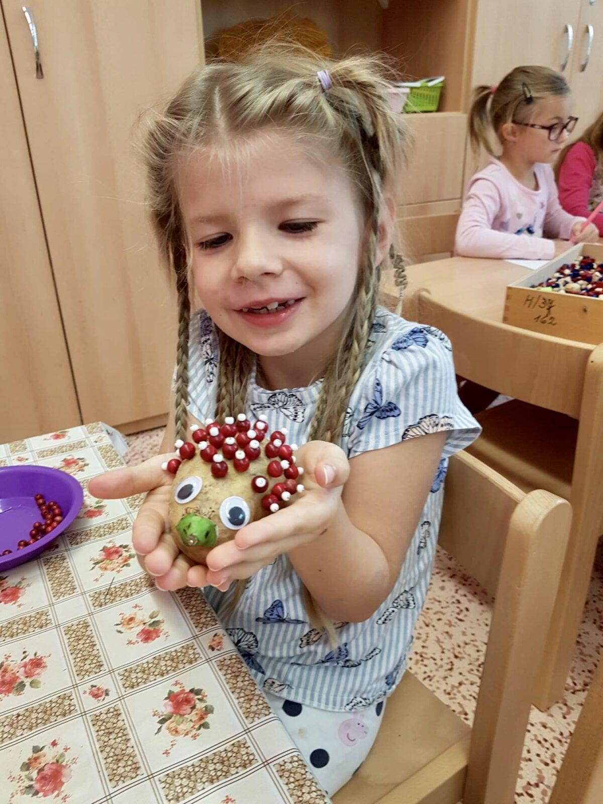 SOVIČKY: ,,LISTÍ ŽLOUTNE, POLETUJE" - 11