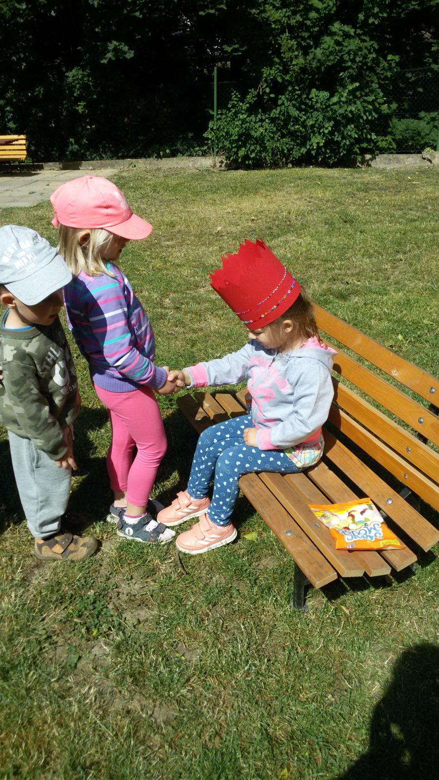 Broučci slaví: Sofinka měla narozeniny - 11