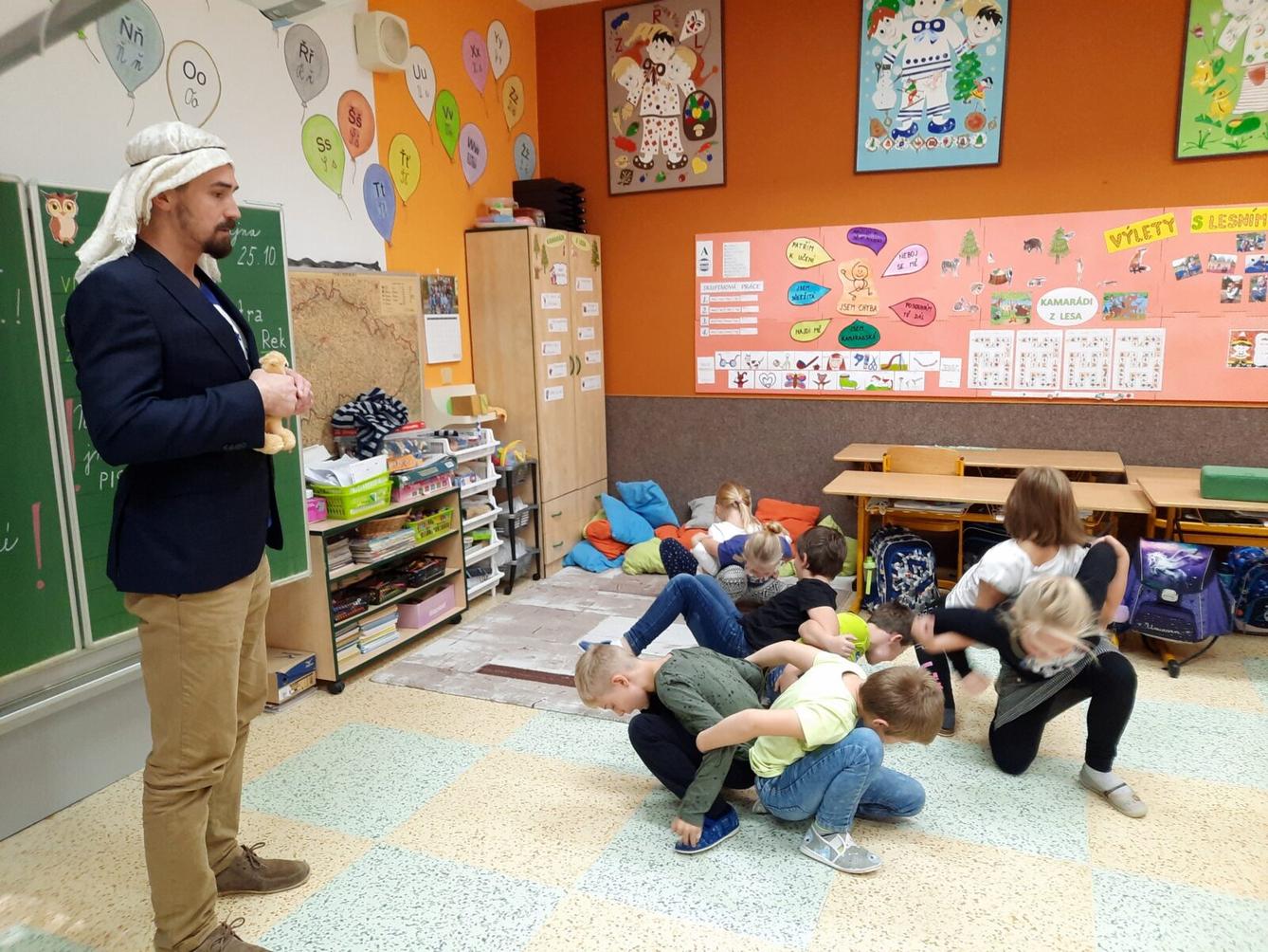 25. 10. Jsme parta - 12