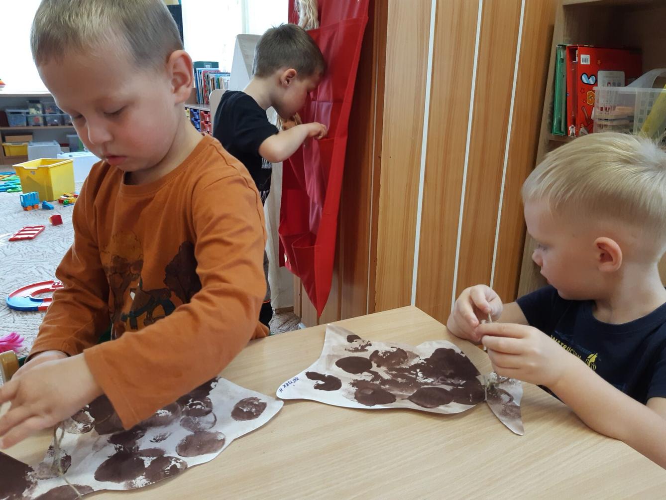 ŘÍJEN - DRÁČCI - 15