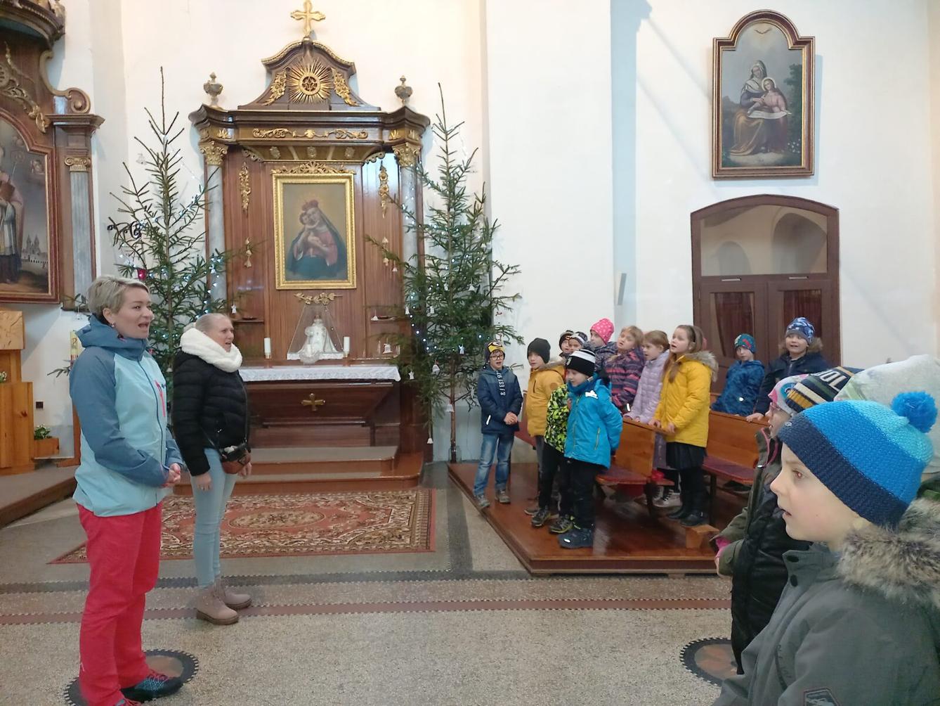 Návštěva místního kostela - 4