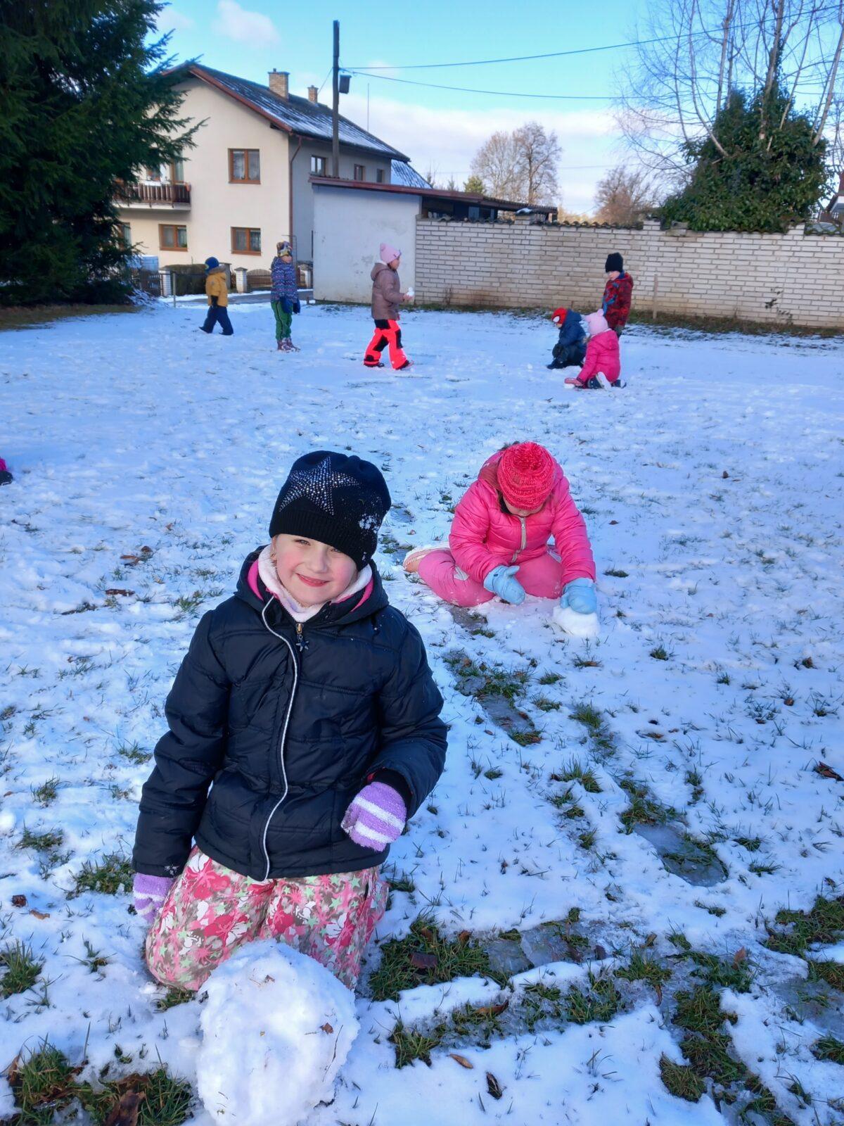 Stavíme sněhuláky! - 2