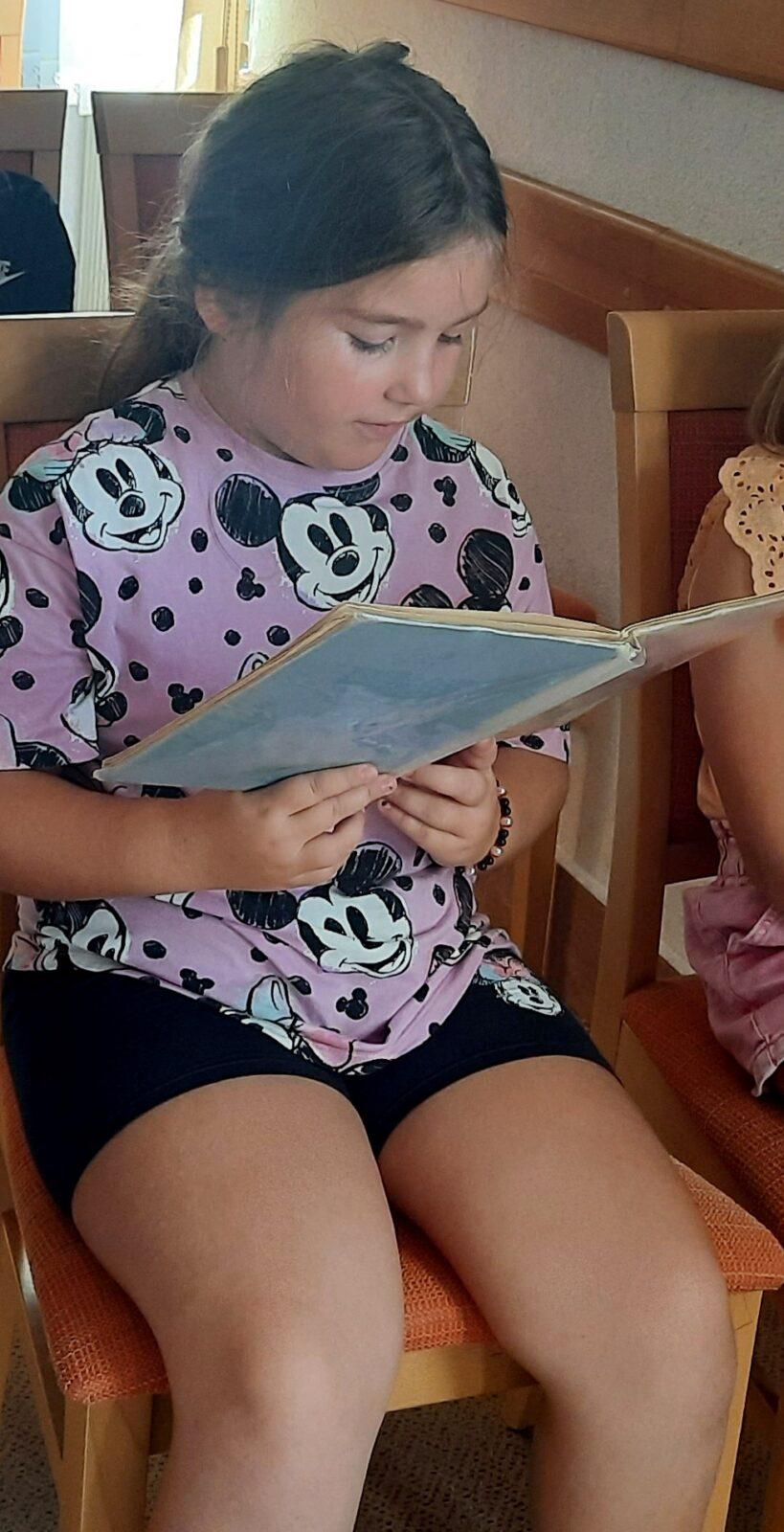 18. 9. Pasování na čtenáře, 2.B - 11