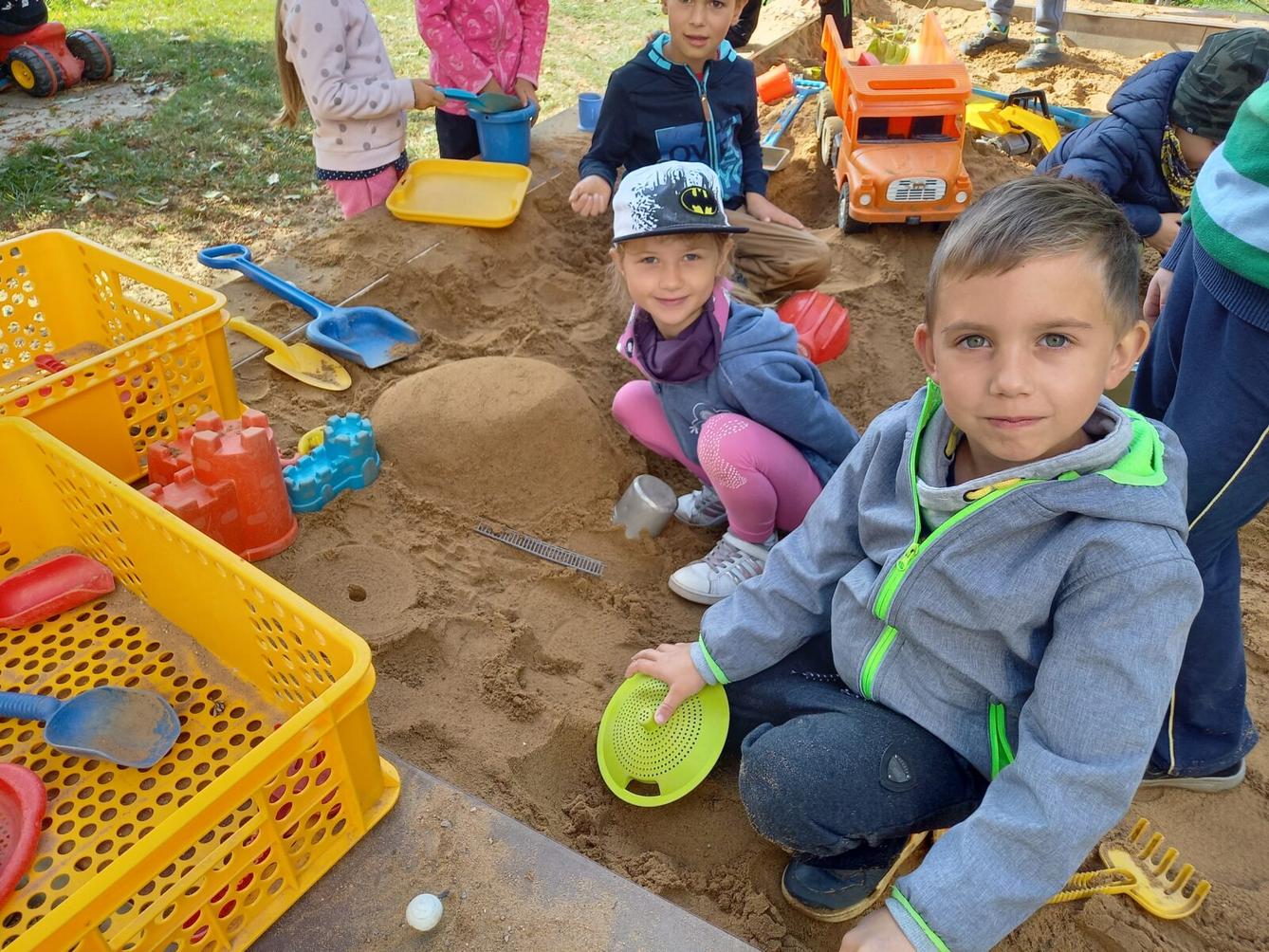 Prvňáčci ve školkách - 13