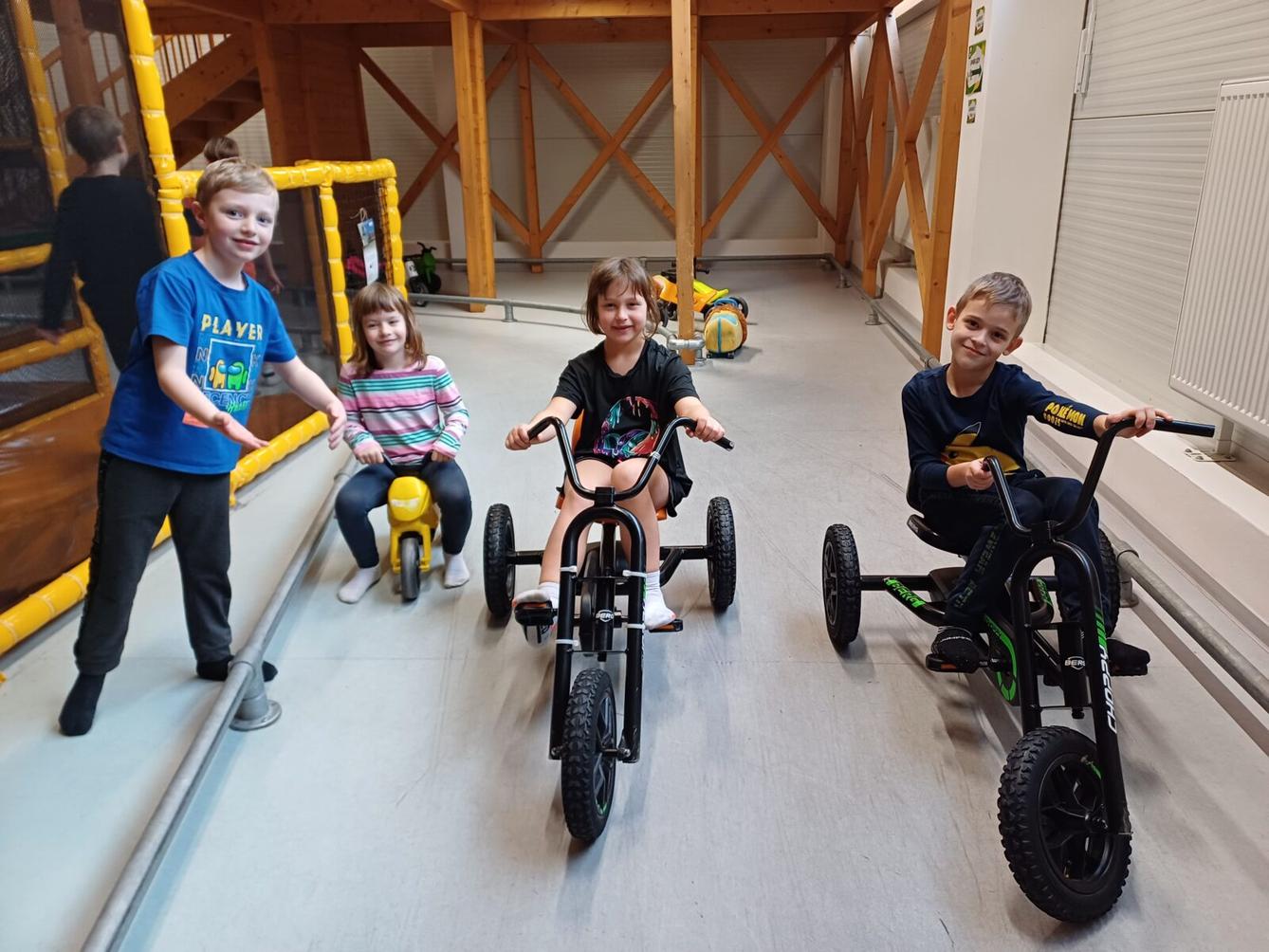 Výlet do SkiPi - 1. třída - 11