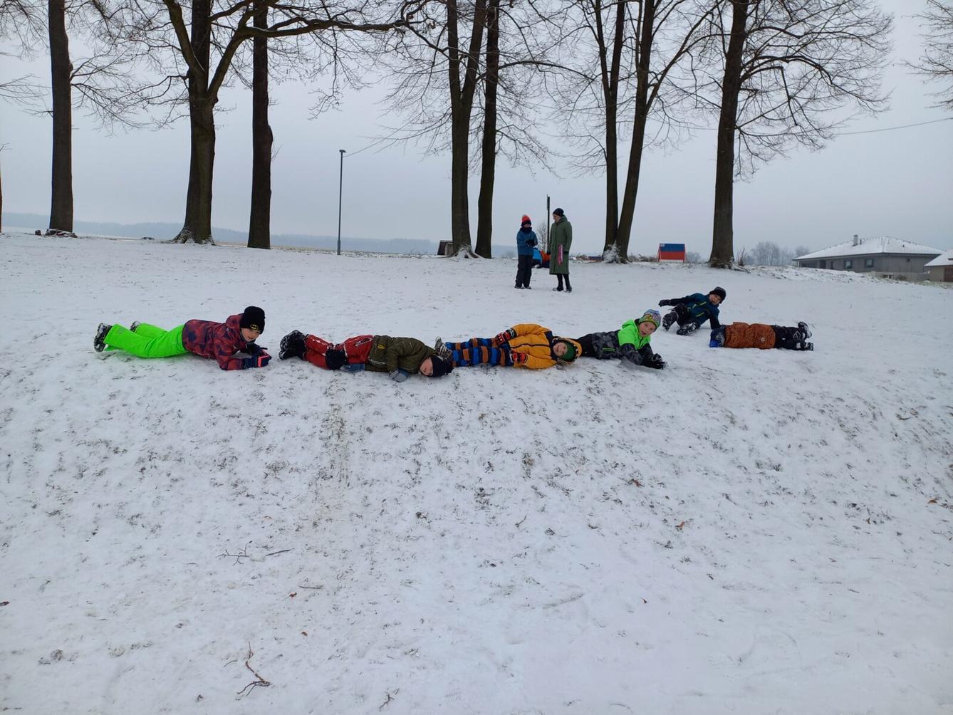 Prvňáčci na sněhu - 4