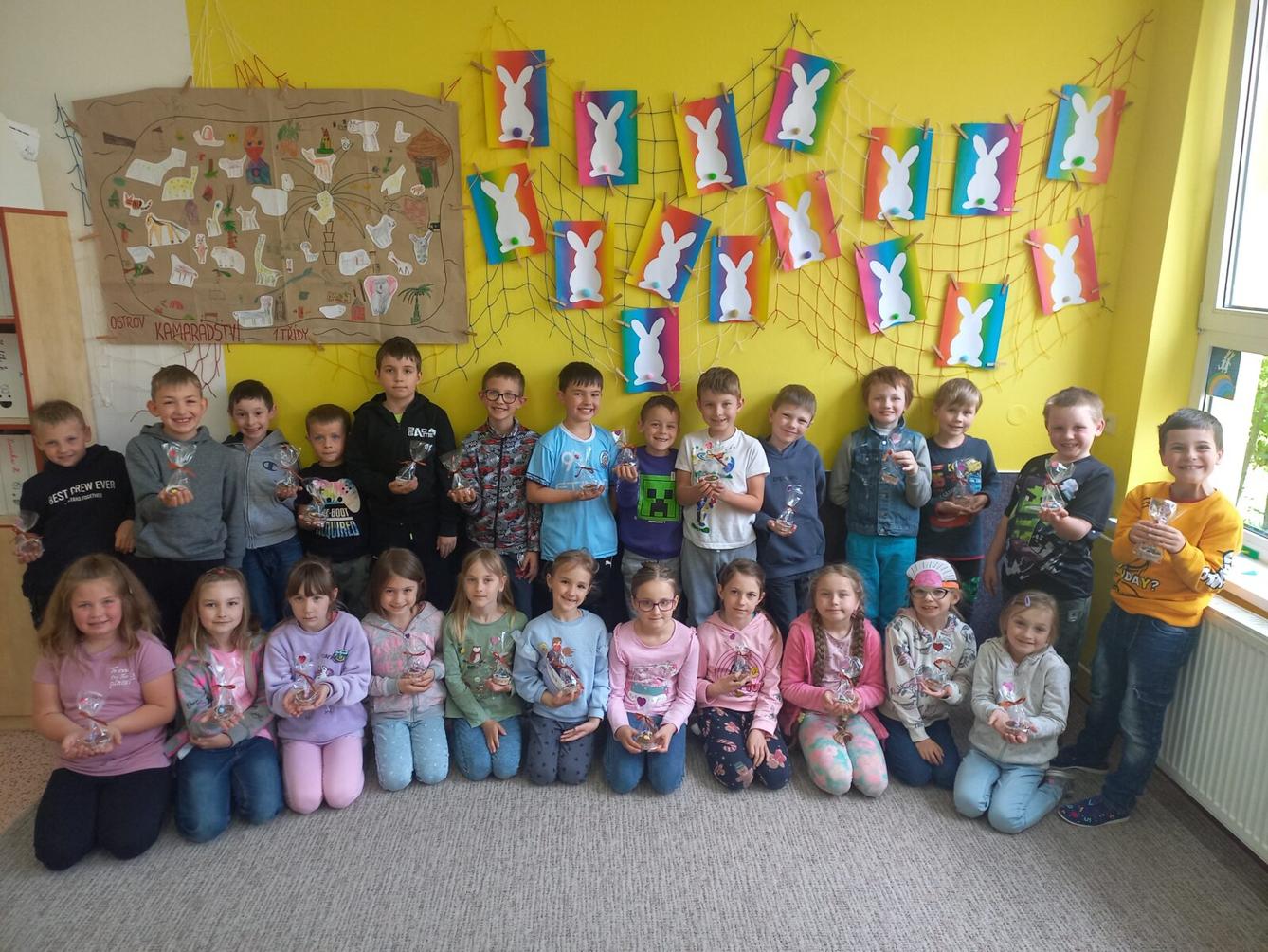 Prvňáčci pečou pro maminky - 14