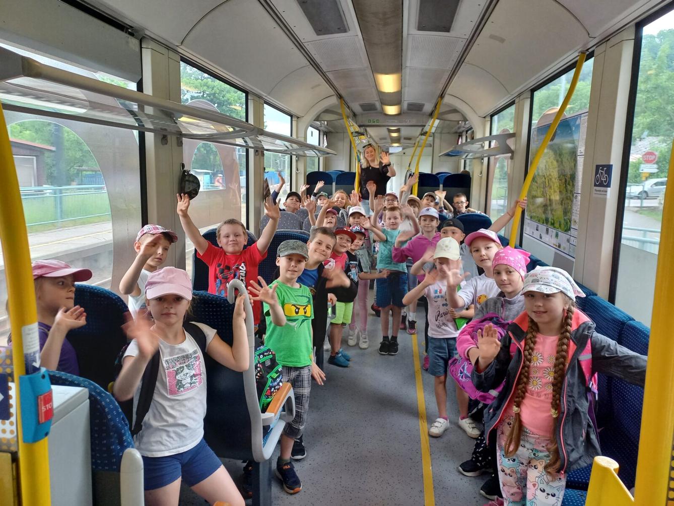 Prvňáčci na výletě ve Skipi - 2