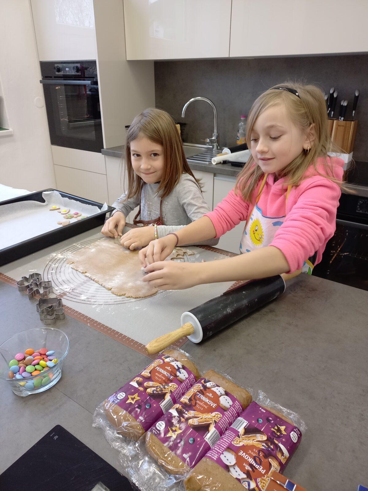 Druháčci pečou perníčky - 3