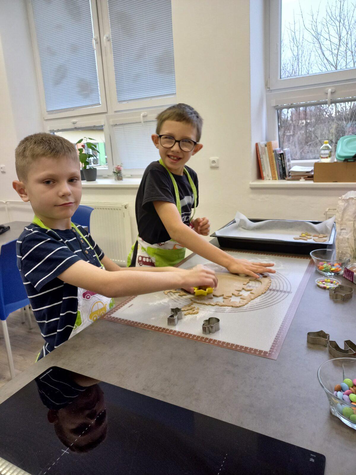 Druháčci pečou perníčky - 4