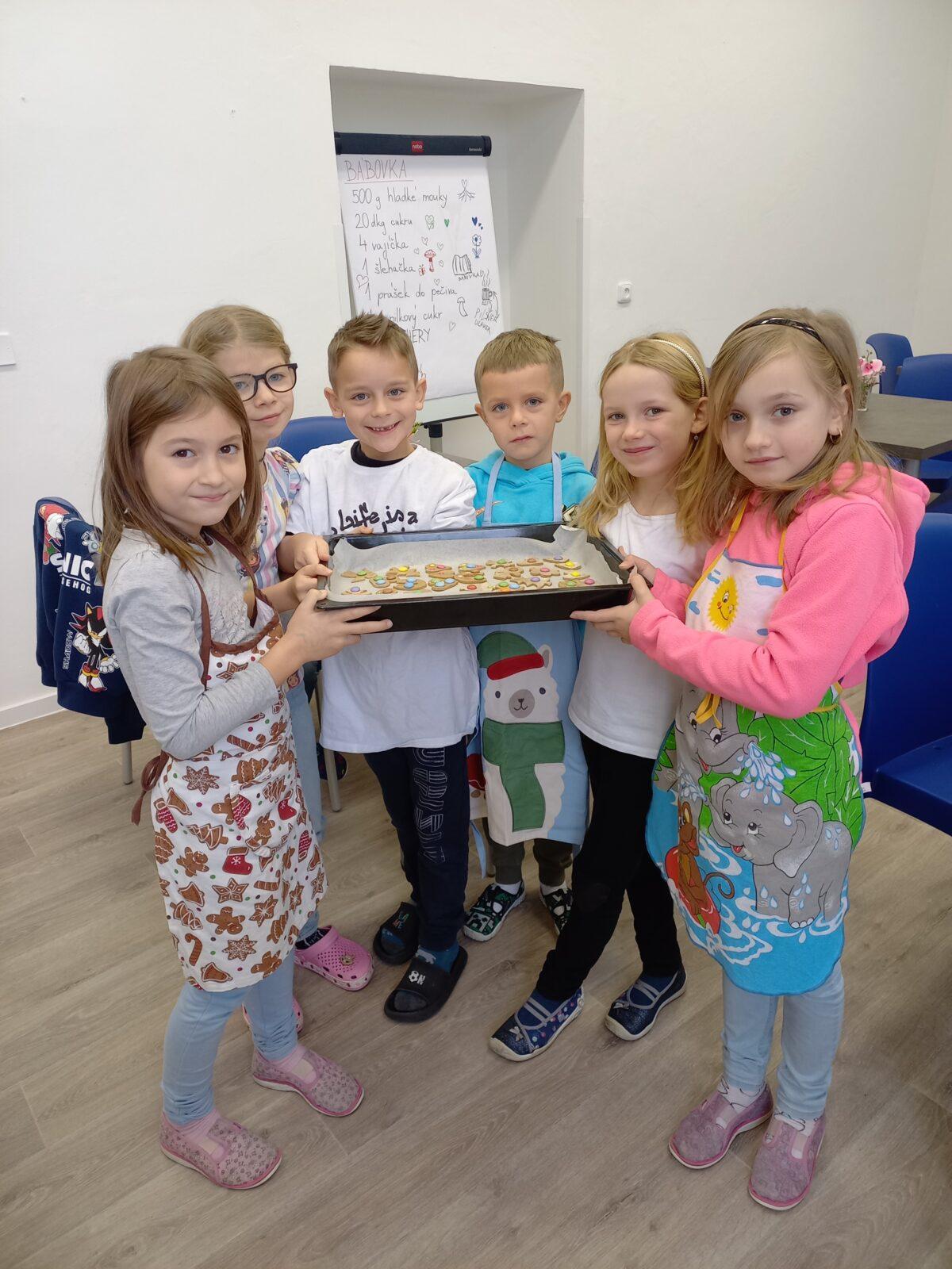 Druháčci pečou perníčky - 8