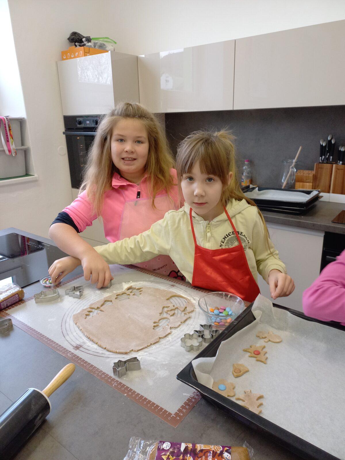 Druháčci pečou perníčky - 12