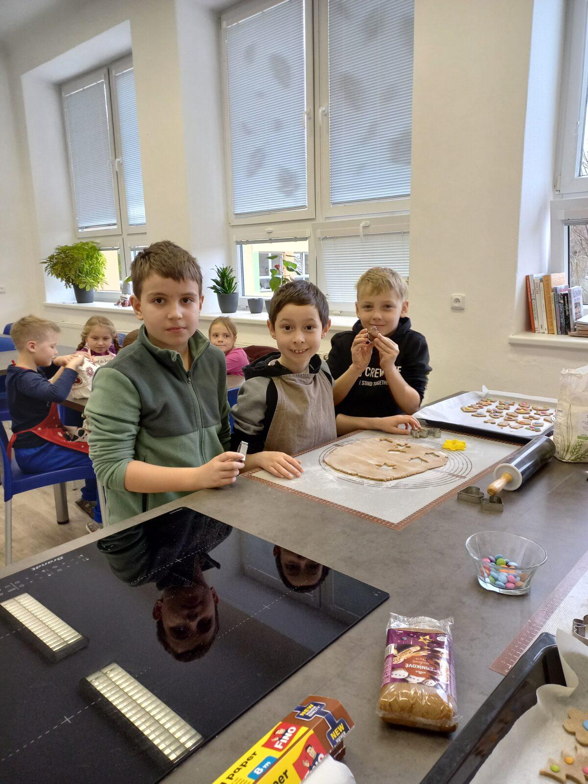 Druháčci pečou perníčky - 13