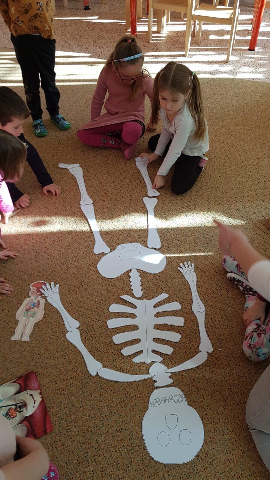 SOVIČKY: ,,ZDRAVÍ,NEMOC - KDYŽ ALENKA STŮNĚ" - 14