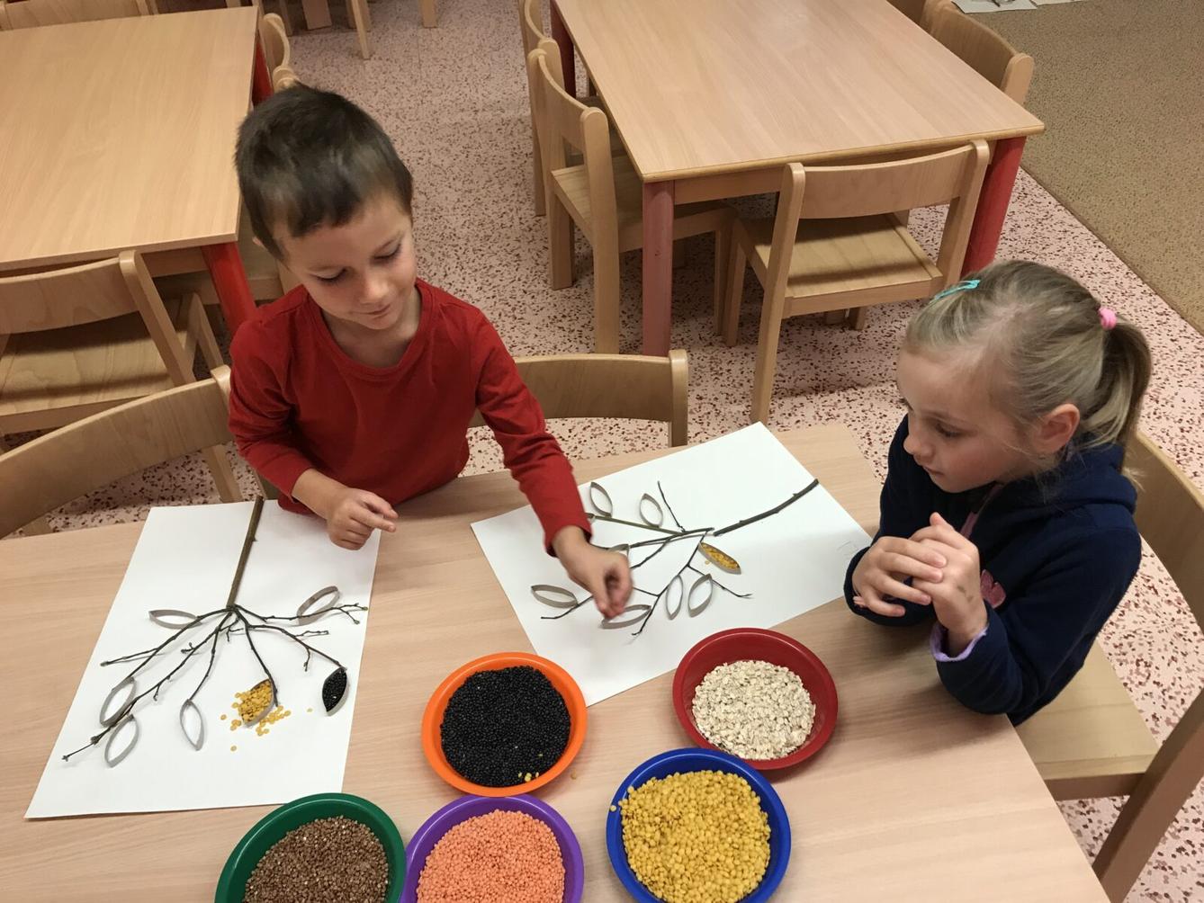 SOVIČKY: ,,LISTÍ ŽLOUTNE, POLETUJE" - 18