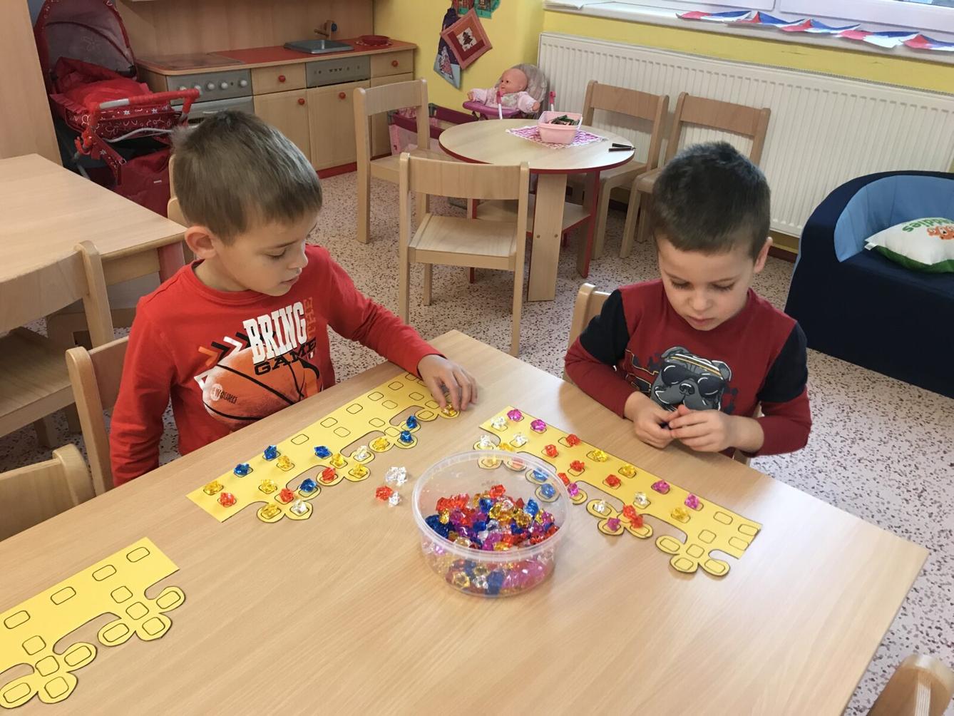 SOVIČKY: ,,KDE ŽIJEME" - 17