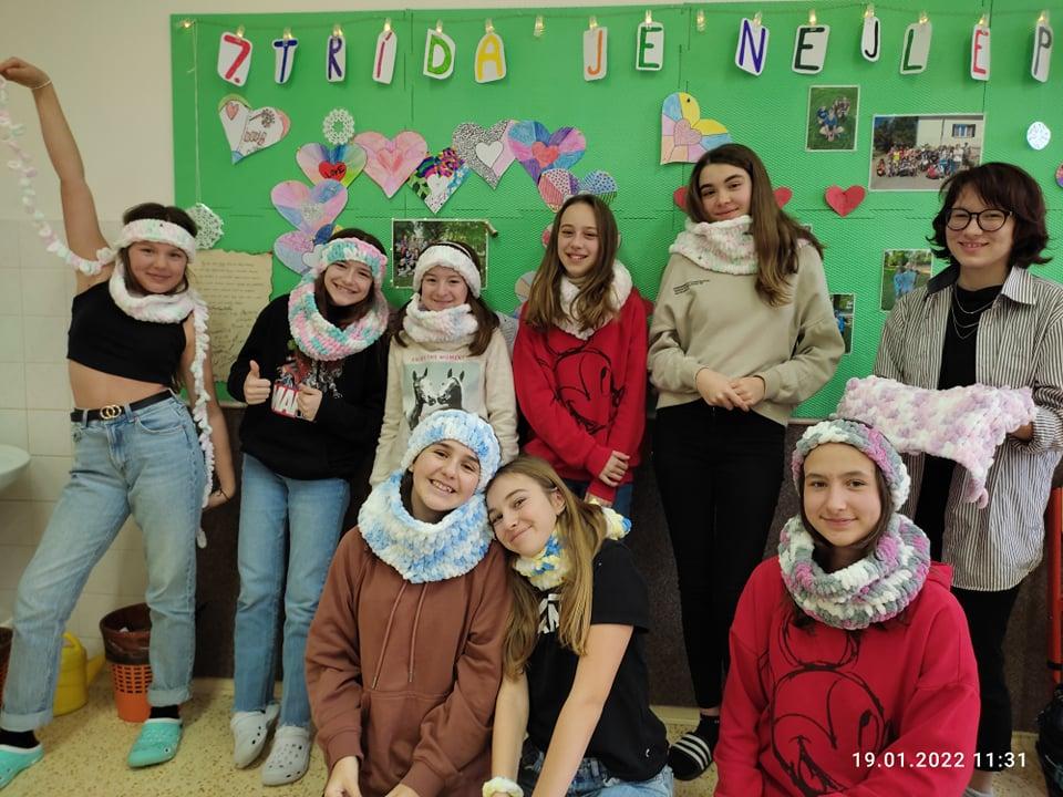 PLETEME NÁKRČNÍKY :) - 5