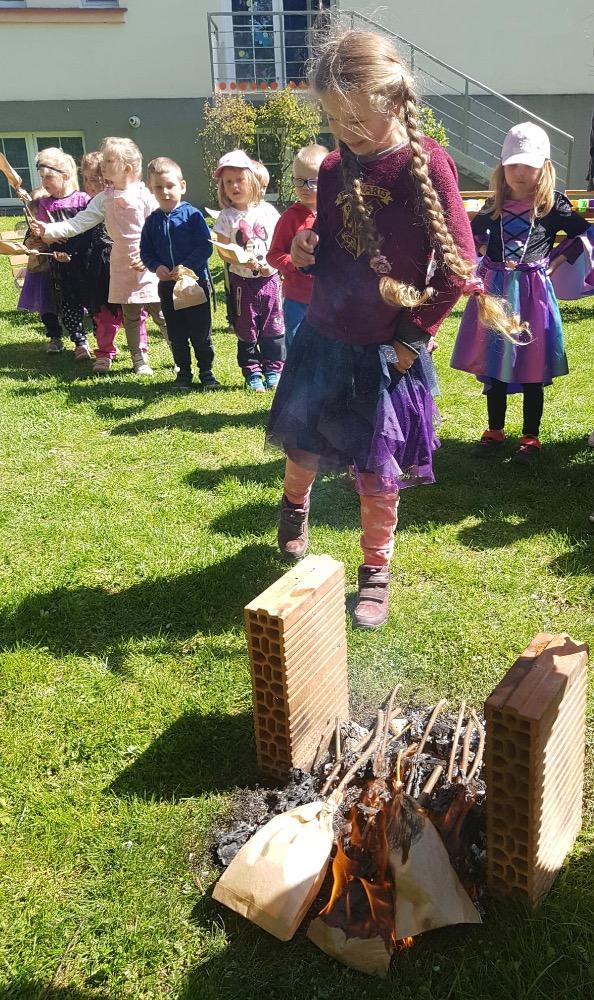 ČARODĚJNICKÝ REJ - 22