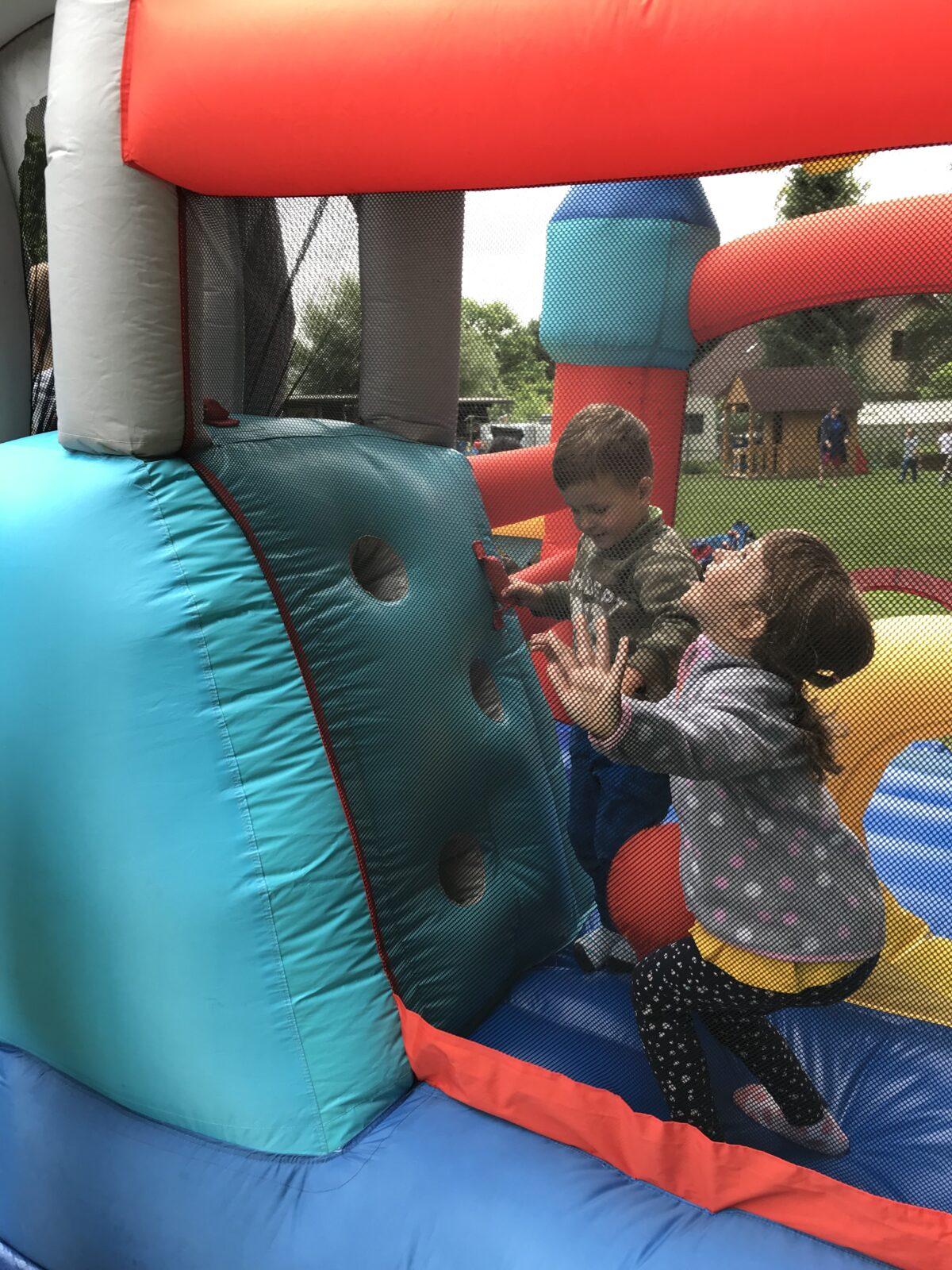 SLAVÍME: MAREČEK MÁ NAROZENINY - 22