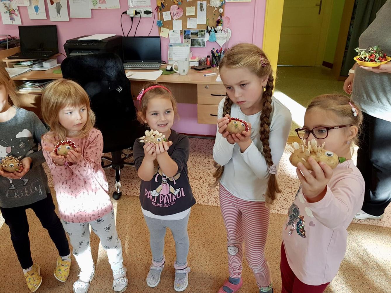 SOVIČKY: ,,LISTÍ ŽLOUTNE, POLETUJE" - 31