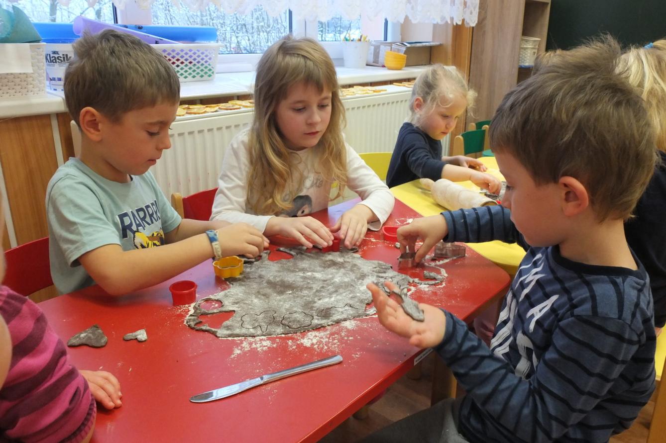 Pečení perníčků 2017 - 17