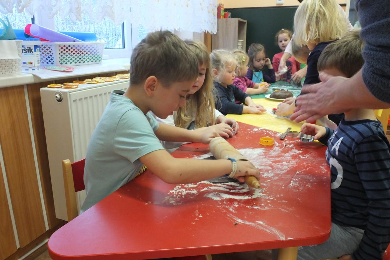 Pečení perníčků 2017 - 21