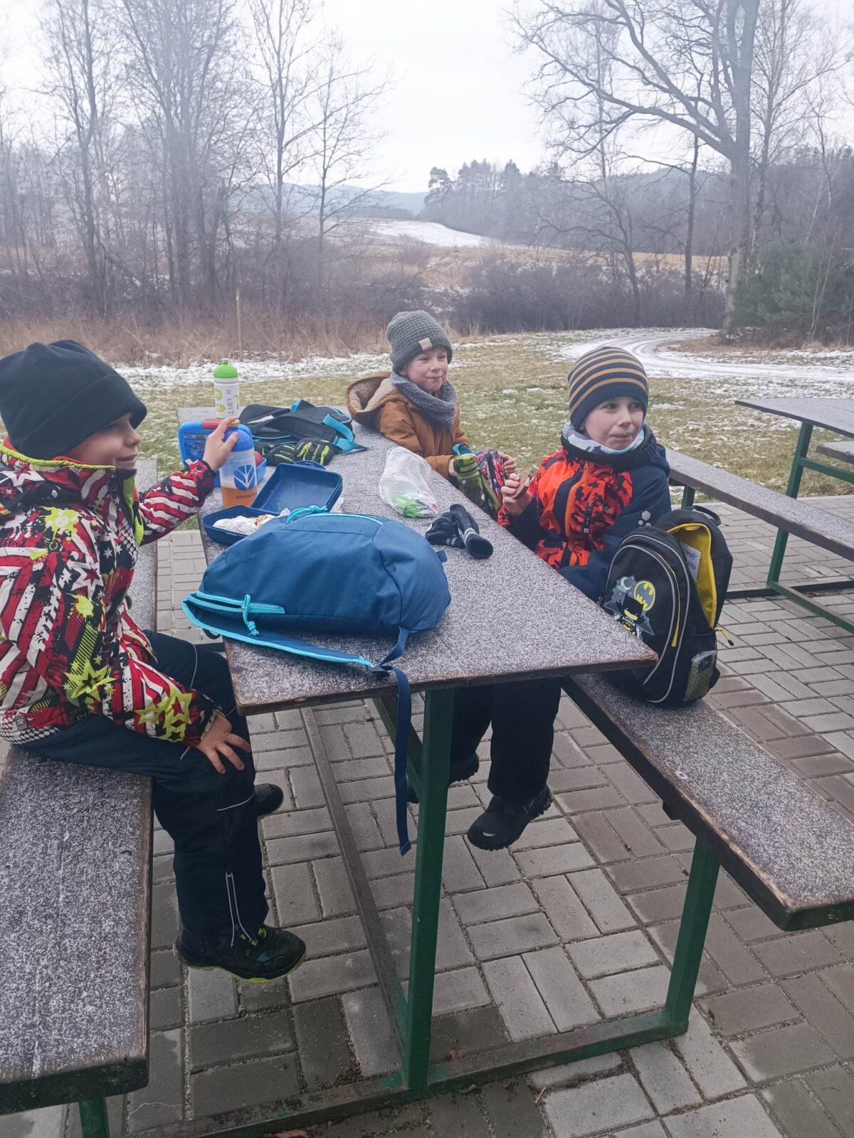 Výlet družinek po Naučné stezce - 2