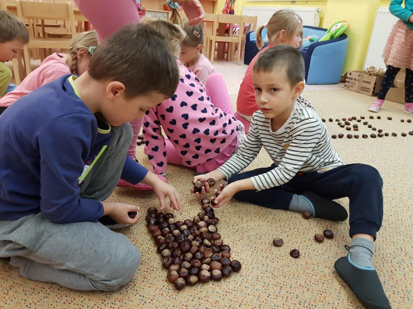 SOVIČKY: ,,LISTÍ ŽLOUTNE, POLETUJE" - 37