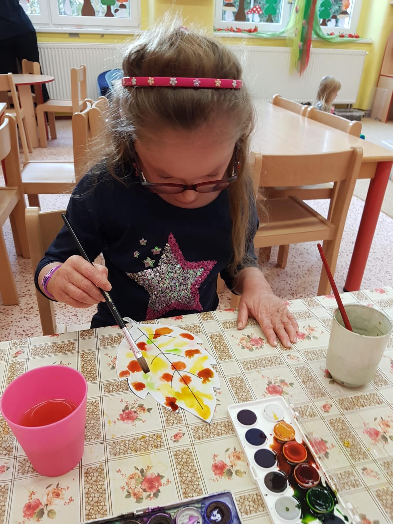 SOVIČKY: ,,LISTÍ ŽLOUTNE, POLETUJE" - 40