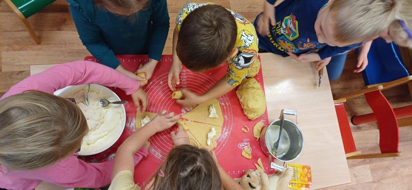 pečení svatomartinských rohlíčků - 5