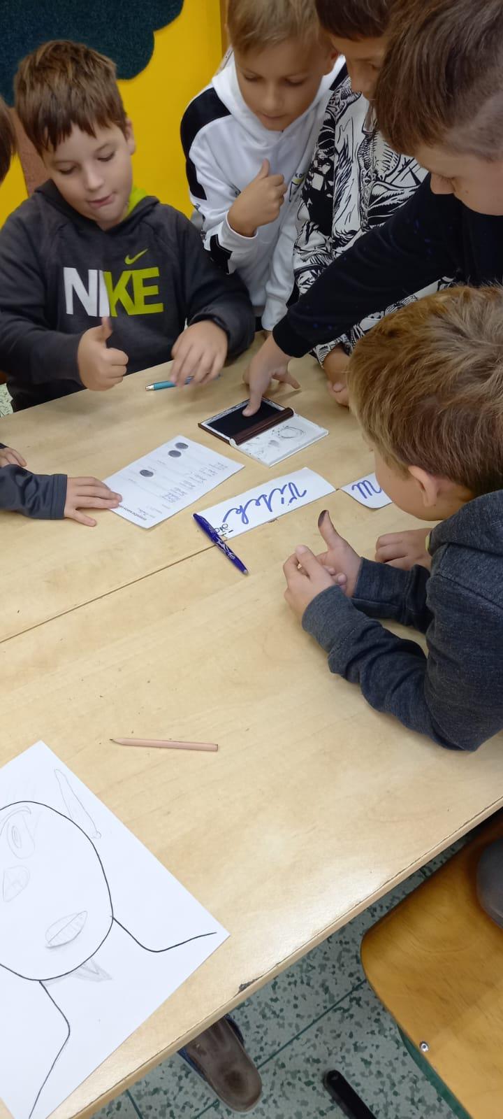 Detektivové ze IV. třídy - 4