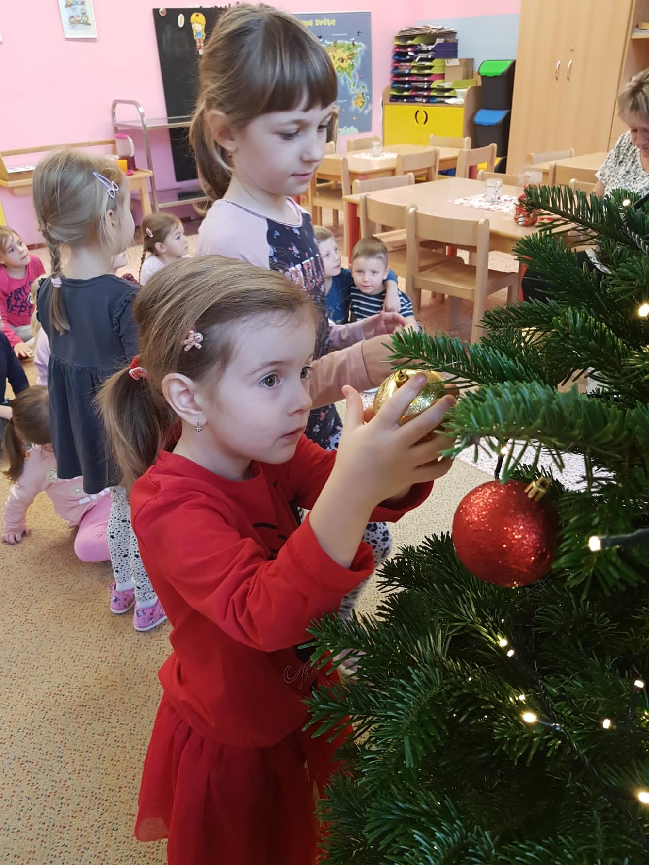 ADVENTNÍ ČAS VE ŠKOLCE - 12