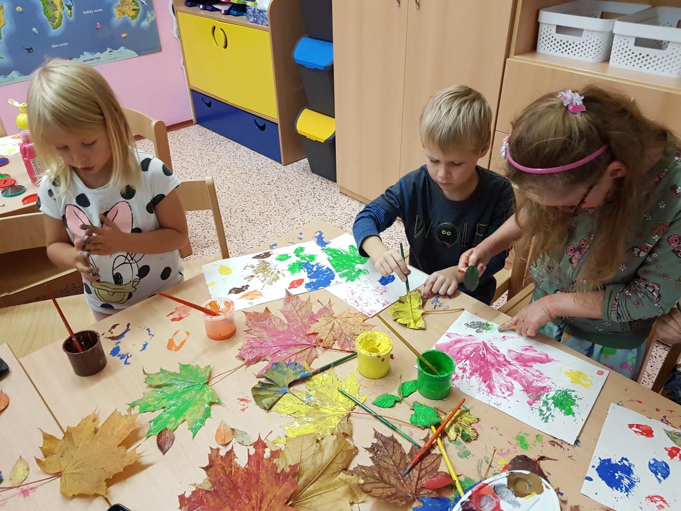 SOVIČKY: ,,LISTÍ ŽLOUTNE, POLETUJE" - 47