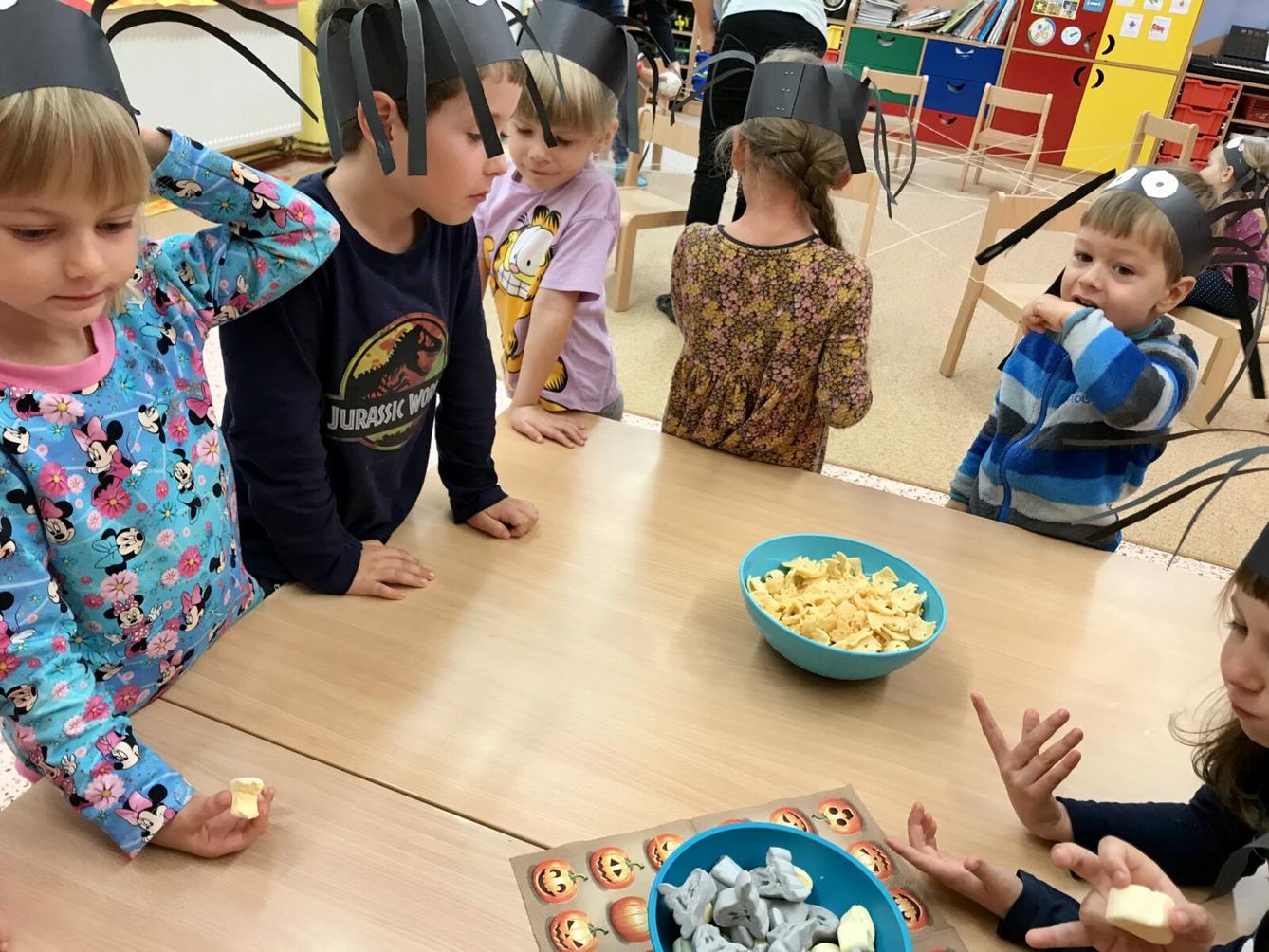 "Kam chodí broučci spát" - 36