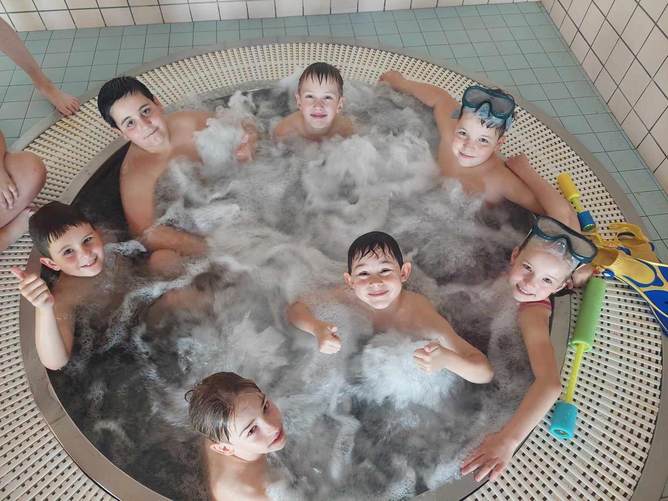 Poslední plavání 2.+3. třída - 16