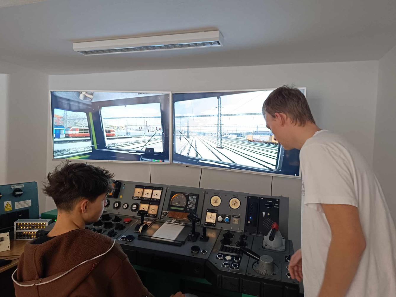 Exkurze na SŠ technické a dopravní v ČT - 4