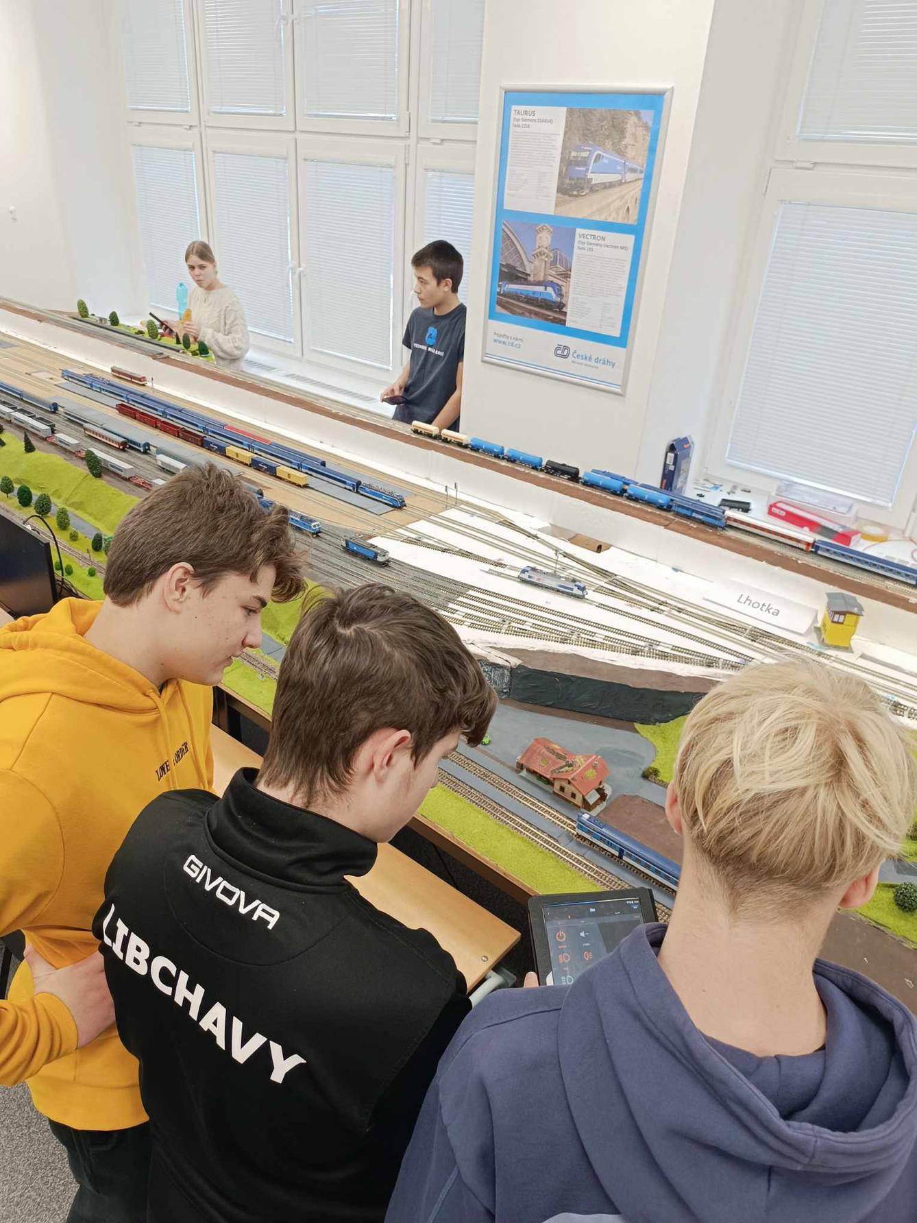 Exkurze na SŠ technické a dopravní v ČT - 9