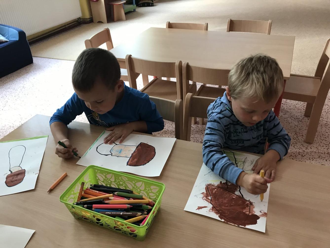 SOVIČKY: ,,LES" - 23