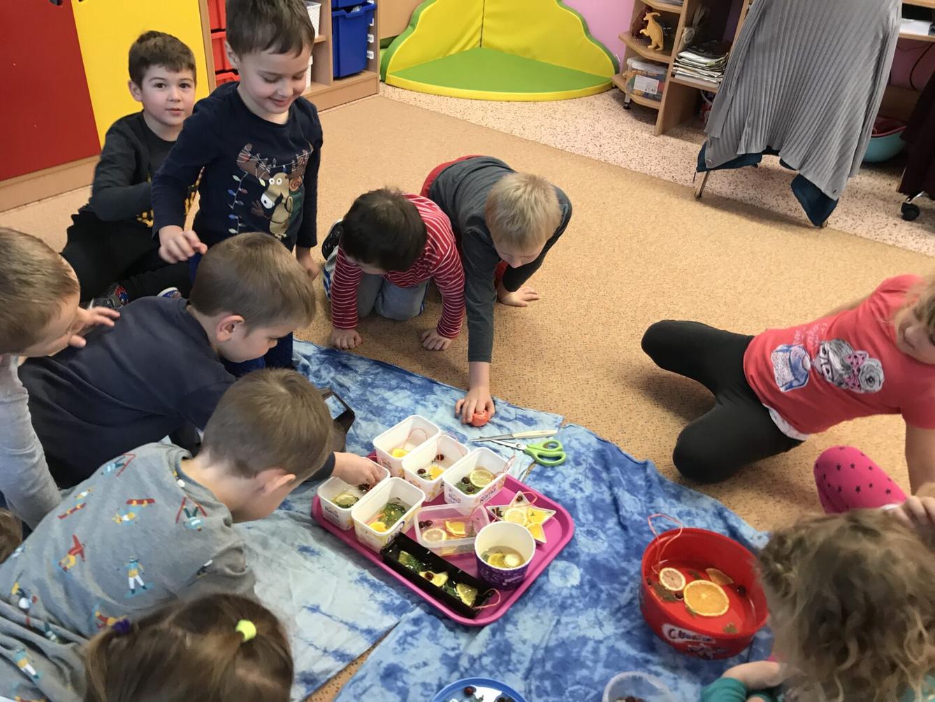 SOVIČKY: ,,VOŇAVÉ OZDOBY Z LEDU" - 20