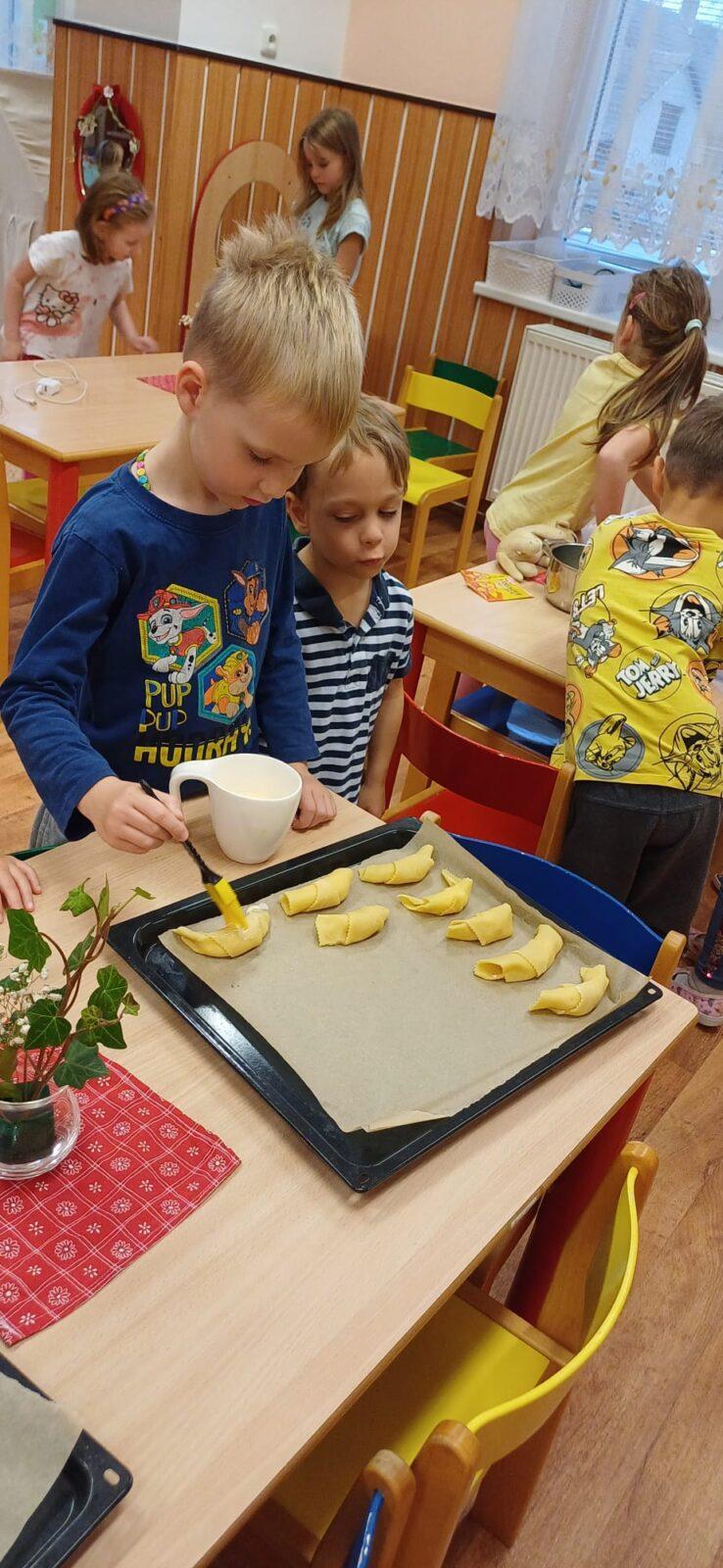 pečení svatomartinských rohlíčků - 10