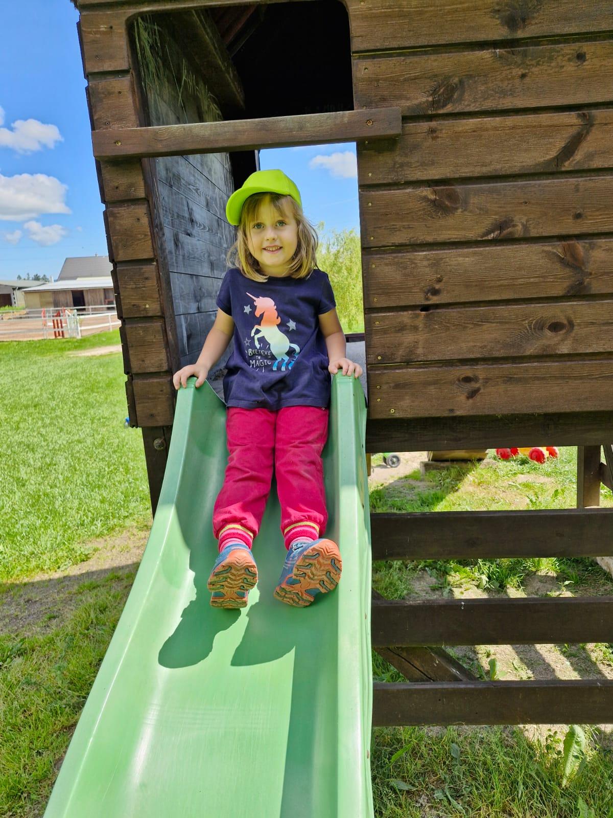 VÝLET NA BABIČČIN STATEK - 82