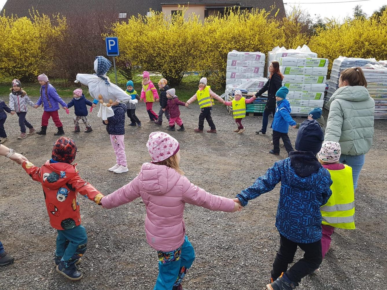 VYNÁŠENÍ  MORANY - 27