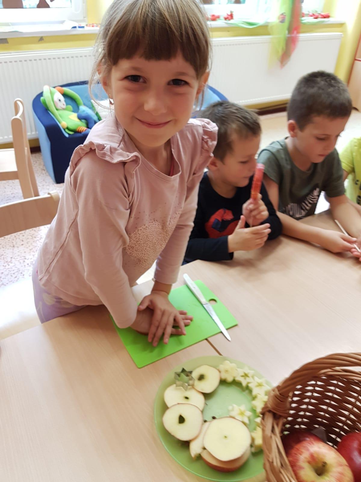 SOVIČKY: ,,ČAS JABLÍČKOVÉ VŮNĚ" - 23