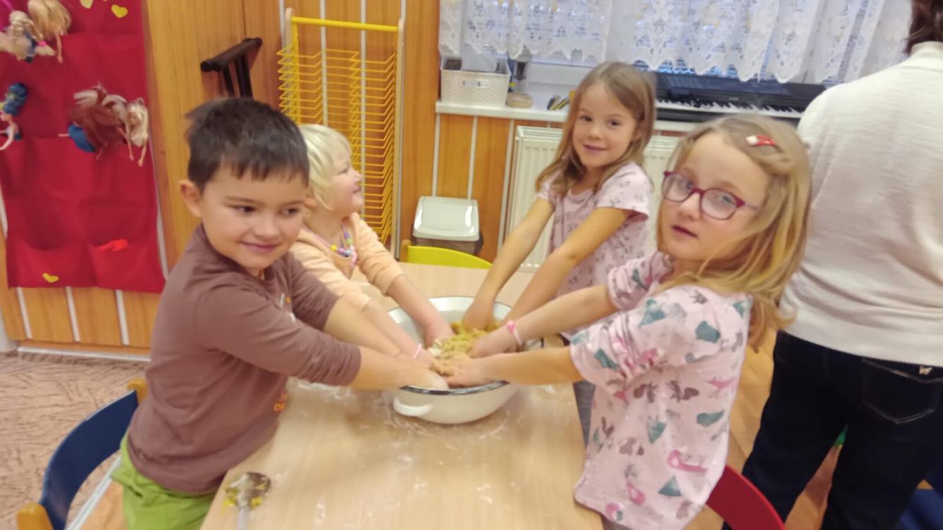 Pečení perníčků - 5