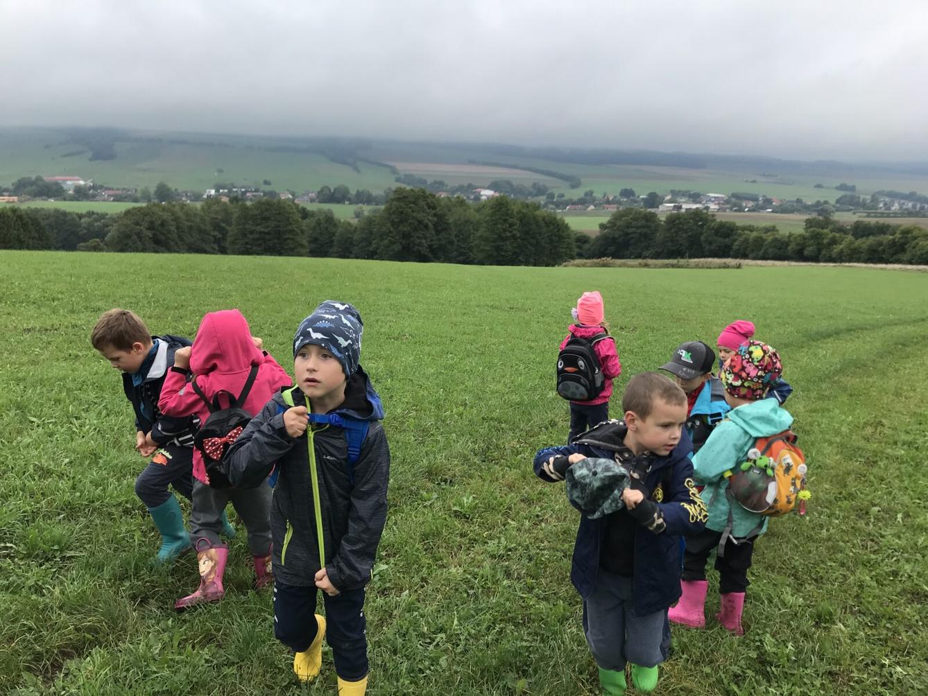 SOVIČKY: ,,VÝPRAVA DO LESA" - 27